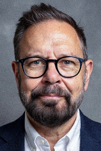  Andrew Campling